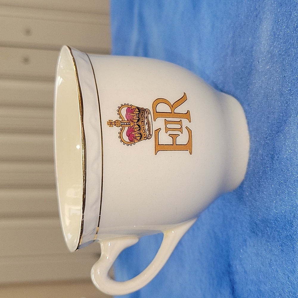 Queen Elizabeth Coronation 1953 Tea Cup Commemorative Vintage Royalty - Picture 3 of 7